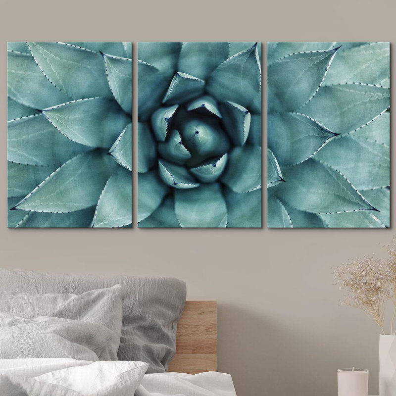 Succulent " Sharp Pointed Agave Plant Succulent Leaves " 3 - Pieces, 16" H x 24" W x 1.5" D