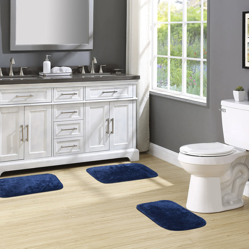 Mccluney Traditional Nylon Bath Rug with Non-Slip Backing, Navy