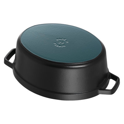 Cocotte ovale en fonte Staub