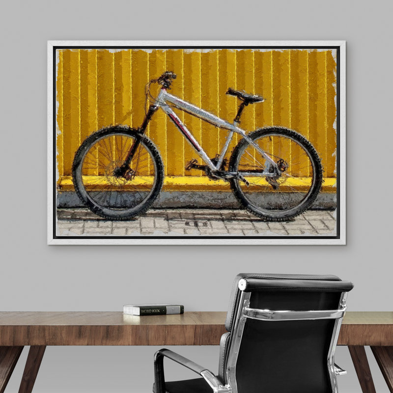 Mountain Mountain On City Street - Peinture sur toile à cadre flottant, Blanc, H 24 po x l 36 po x P 1,5 po