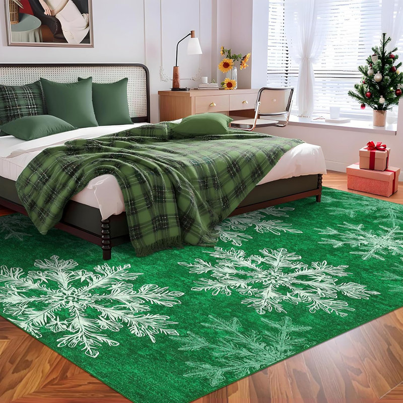 Runner Rug Green Snowflake Washable Hallway Area Rug Non Slip Soft Xmas Carpet Runner Low Pile Stain Resistant Long Kitchen Mat for Bedroom Dining Room