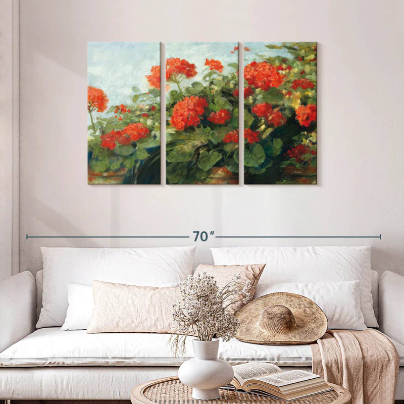 Harnek Geranium Wave, 28" H x 45" W
