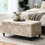 Banc de rangement beige, revêtement en lin, structure en bois, finition, design moderne avec housse, option décontractée et assise