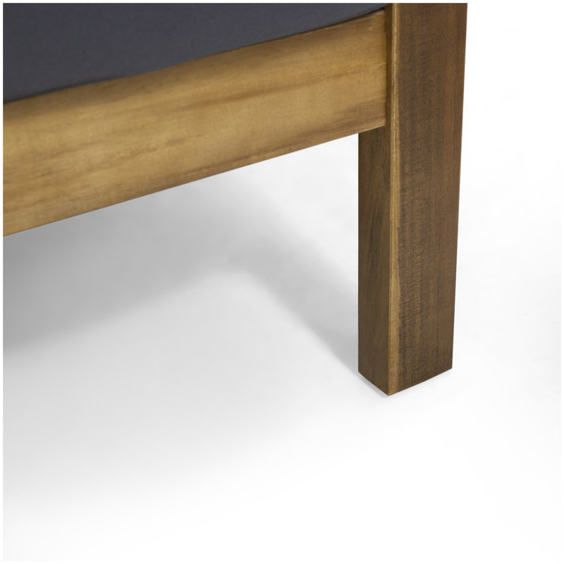LAUREL CLUB CHAIR