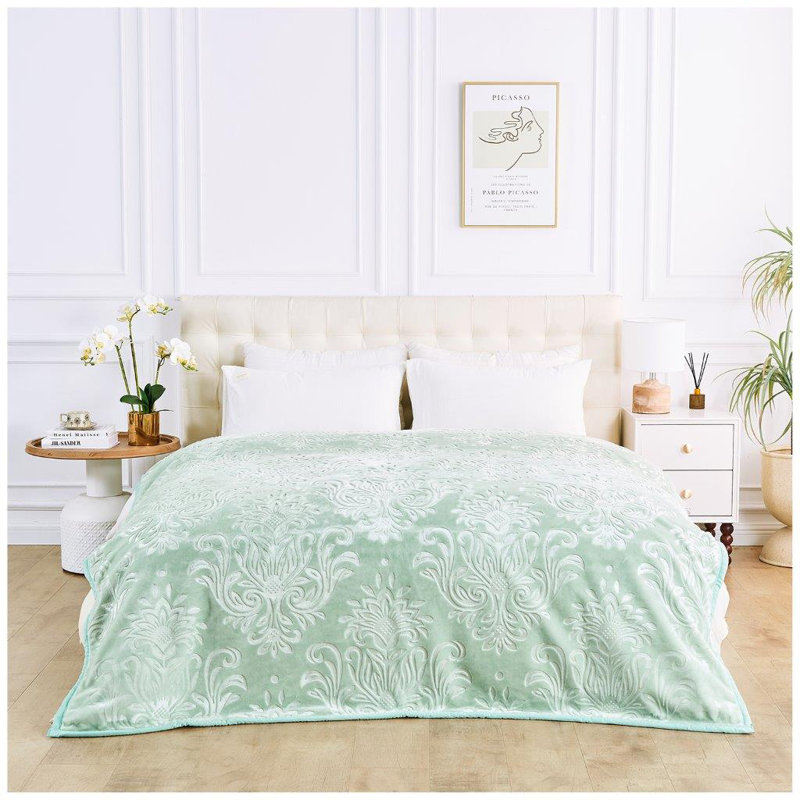 Arvelle Weighted Throw Blanket, Sage Green