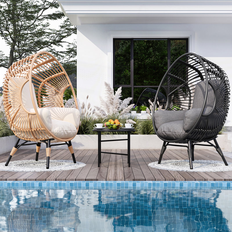 Fauteuil de patio en osier PE, Coussin beige / structure naturelle