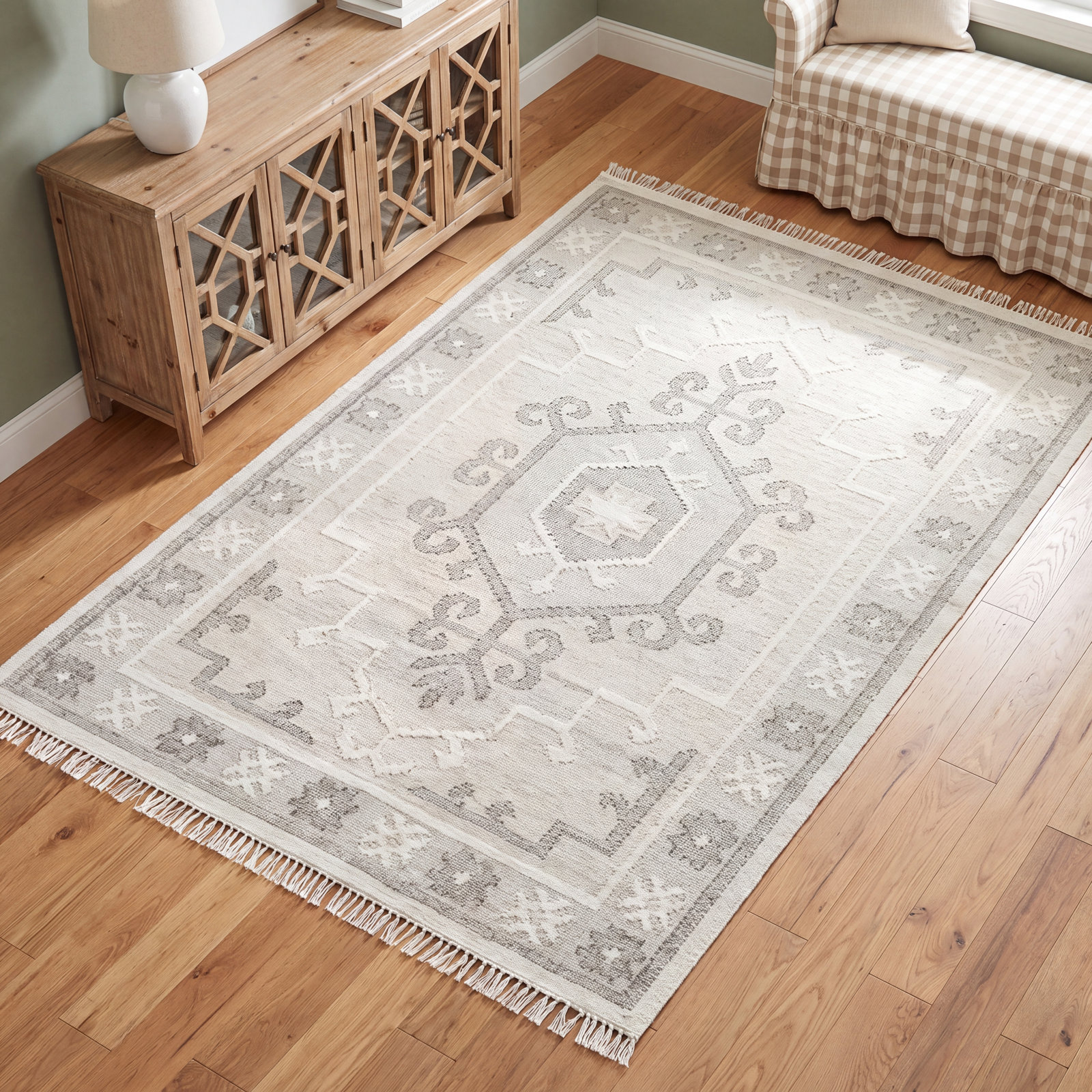 Saber Handmade Wool Rug, Rectangle 5' x 7'6"