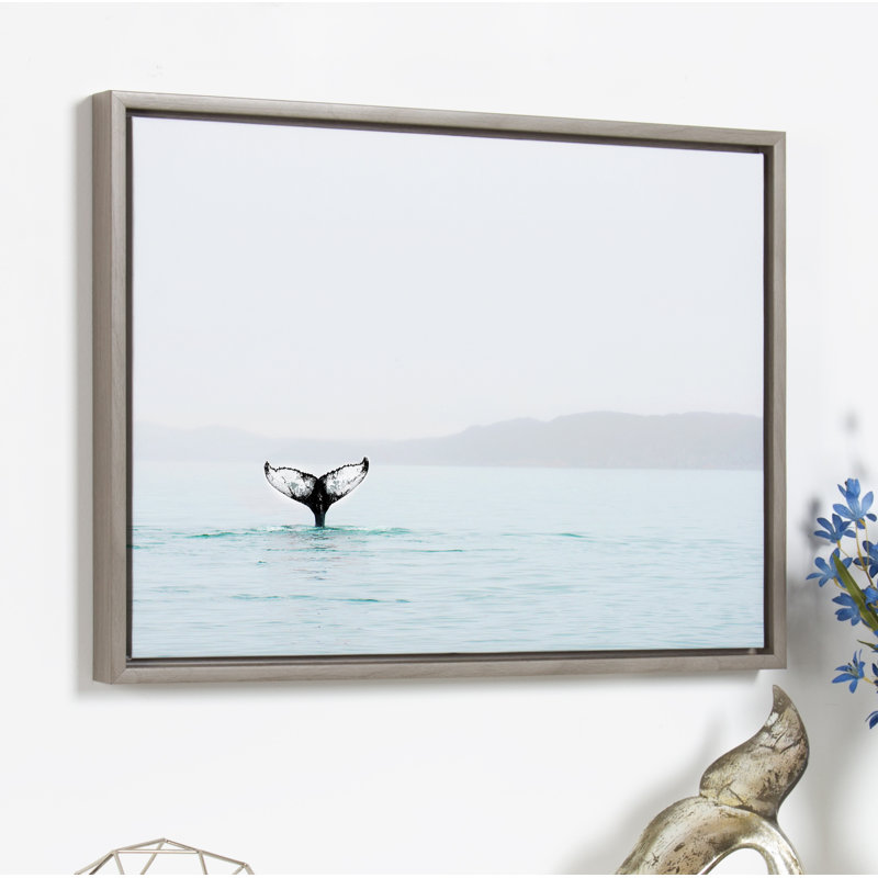 «Whale Tail in the Mist» par Amy Peterson, reproduction d'art sur toile encadrée