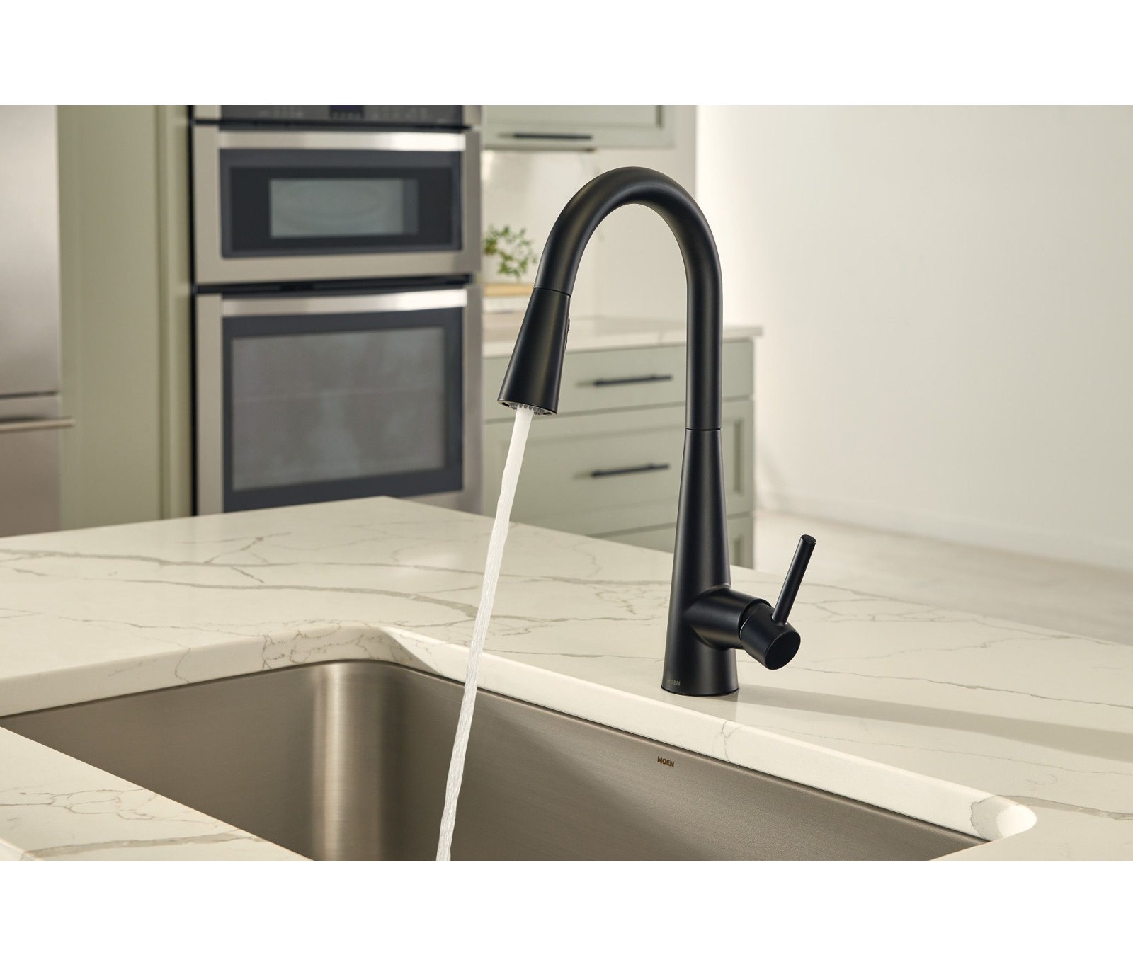 Moen Sleek MotionSense Wave Single Handle Pulldown Kitchen Faucet with Power Clean Technology, Matte Black