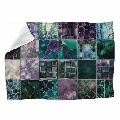 Trendy Floral Plush Throw Blanket