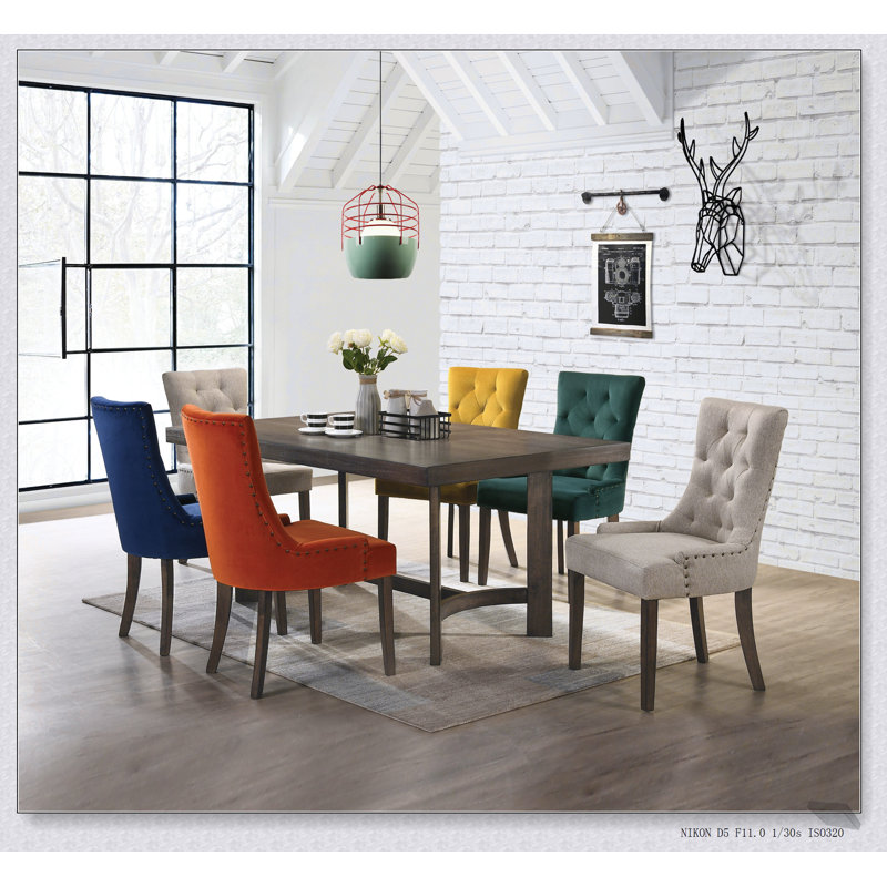 Ensemble de salle à manger 11 pièces au fini chêne vieilli Farren avec table spacieuse et sièges confortables, parfait pour les réunions de famille et les occasions spéciales.