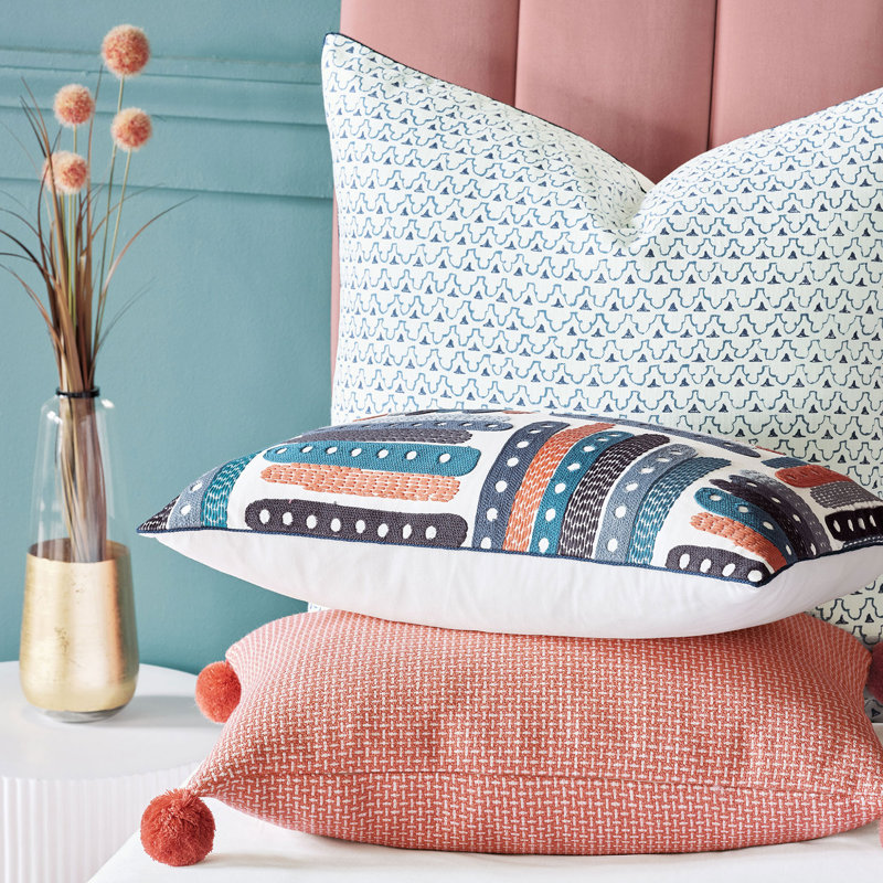 Phineas Square Pillow Cover & Insert, 27"H x 27"W