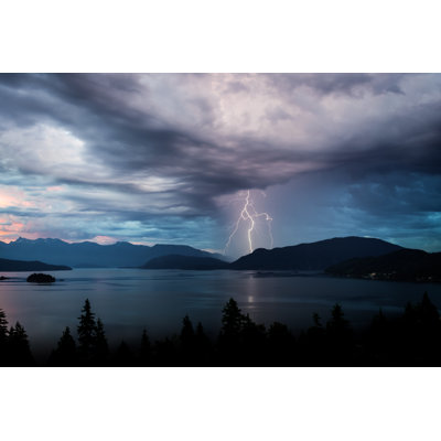 «Lightning over Water» par Avinncreations - photographie sur toile tendue