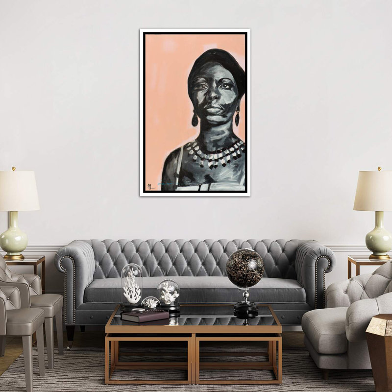 «Nina», reproduction sur toile flottante, H 60 po x l 40po x P 1,5 po, Toile blanche encadrée