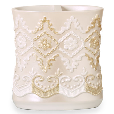 Shelor Toothbrush Holder