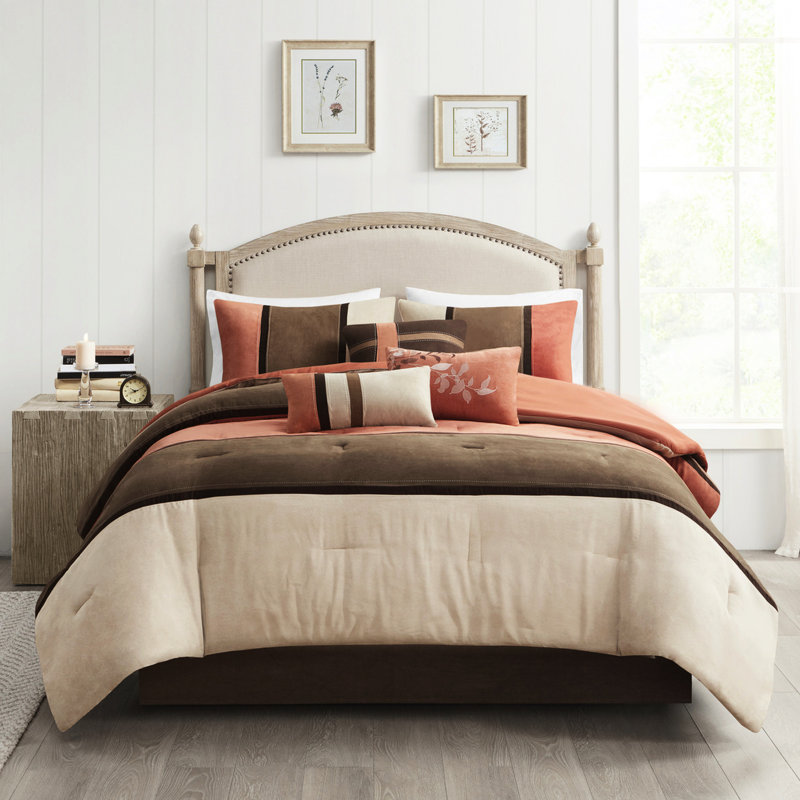 Édredon très grand corail - édredon en faux suède avec détails en taies décoratives assorties