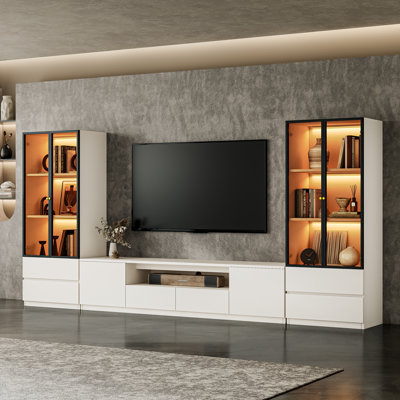 Meuble audio-vidéo moderne de 126 po blanc convenant aux téléviseurs de 55, 65 et 70/75 po, cette console multimédia en bois comprend un meuble télé de 78,7 po avec rangement et deux vitrines en verre avec lumières pour le salon, la chambre à coucher