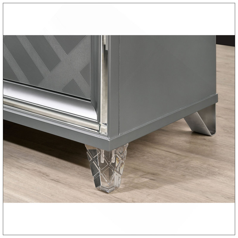 Commode en acrylique de style contemporain avec pieds en acrylique et relief de style art déco, Argent argent