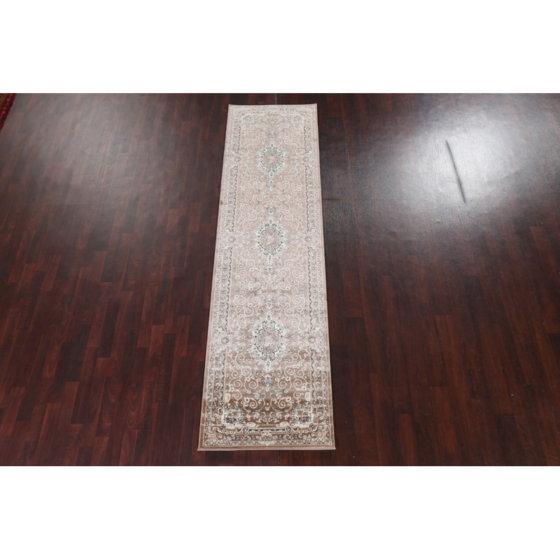 Indoor Rug, Runner 2'7" x 7'10"