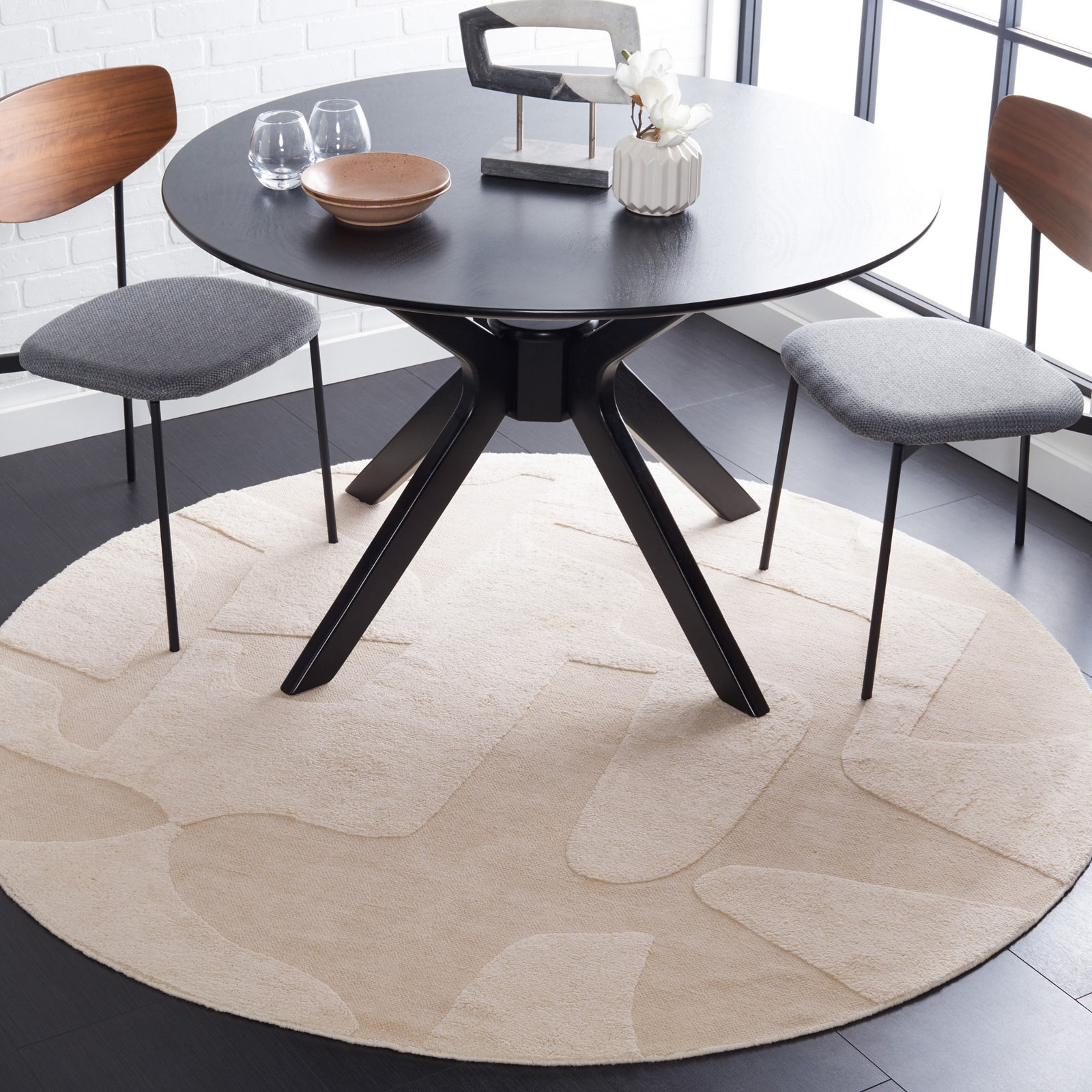 Sarya Ivory Hand-Woven Abstract Rug, Round 4'