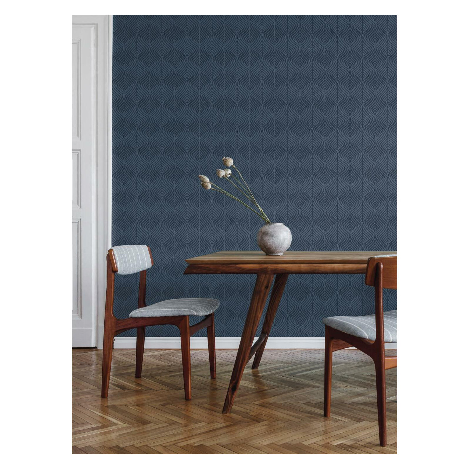 Biella Floral Wallpaper, Navy