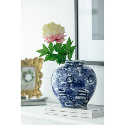 Laderas Table Vase