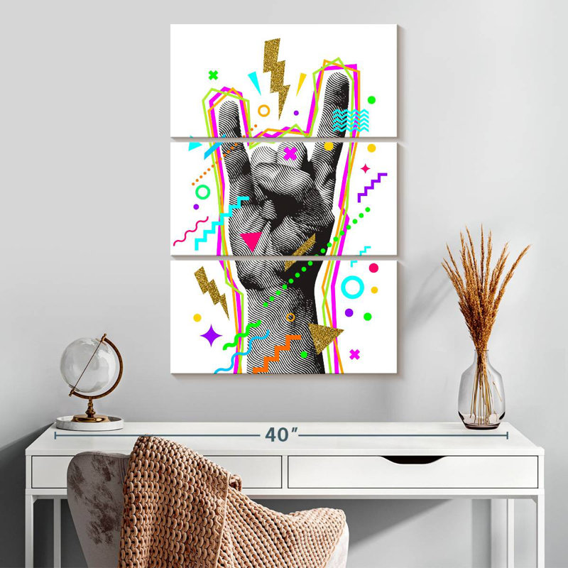 Rock and Roll Hand, H 32 po x l 20 po