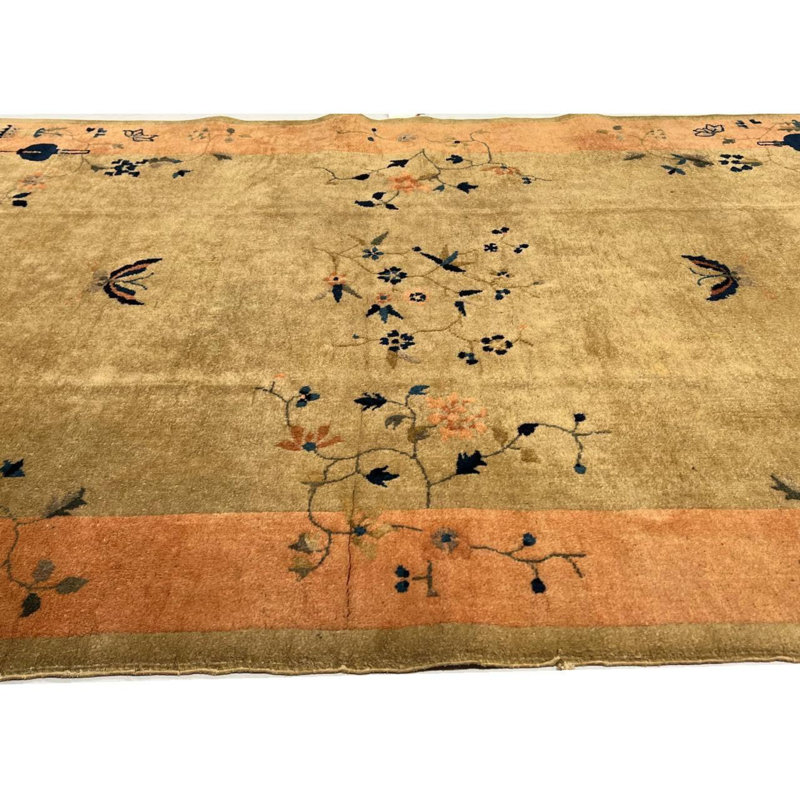 Floral Area Rug in Beige