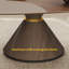 Table basse 47 po Mid Century Modern, table basse triangulaire en bois massif avec base en acier, brun