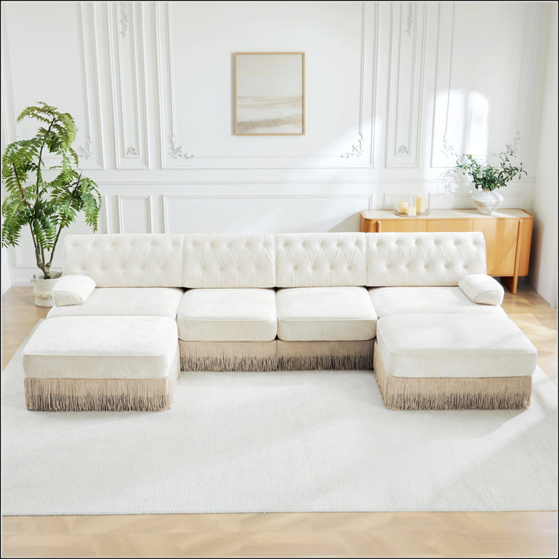 Canapé modulaire 4 places avec 2 repose-pieds Cloud, jupe à pampilles, conception capitonnée, mousse haute densité, base ergonomique en bois, beige