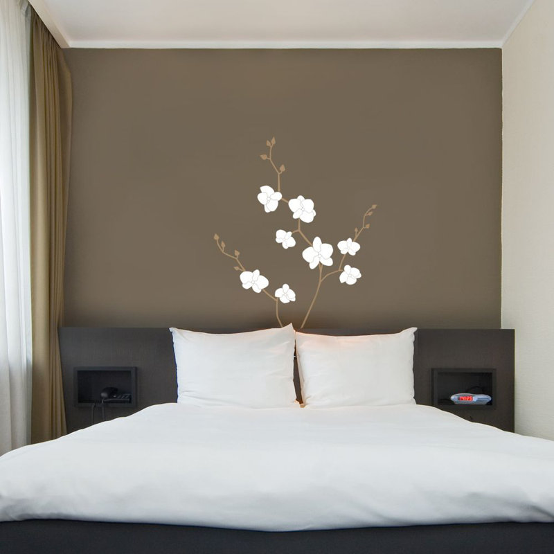 Plants & Flowers Non-Wall Damaging Accent, White