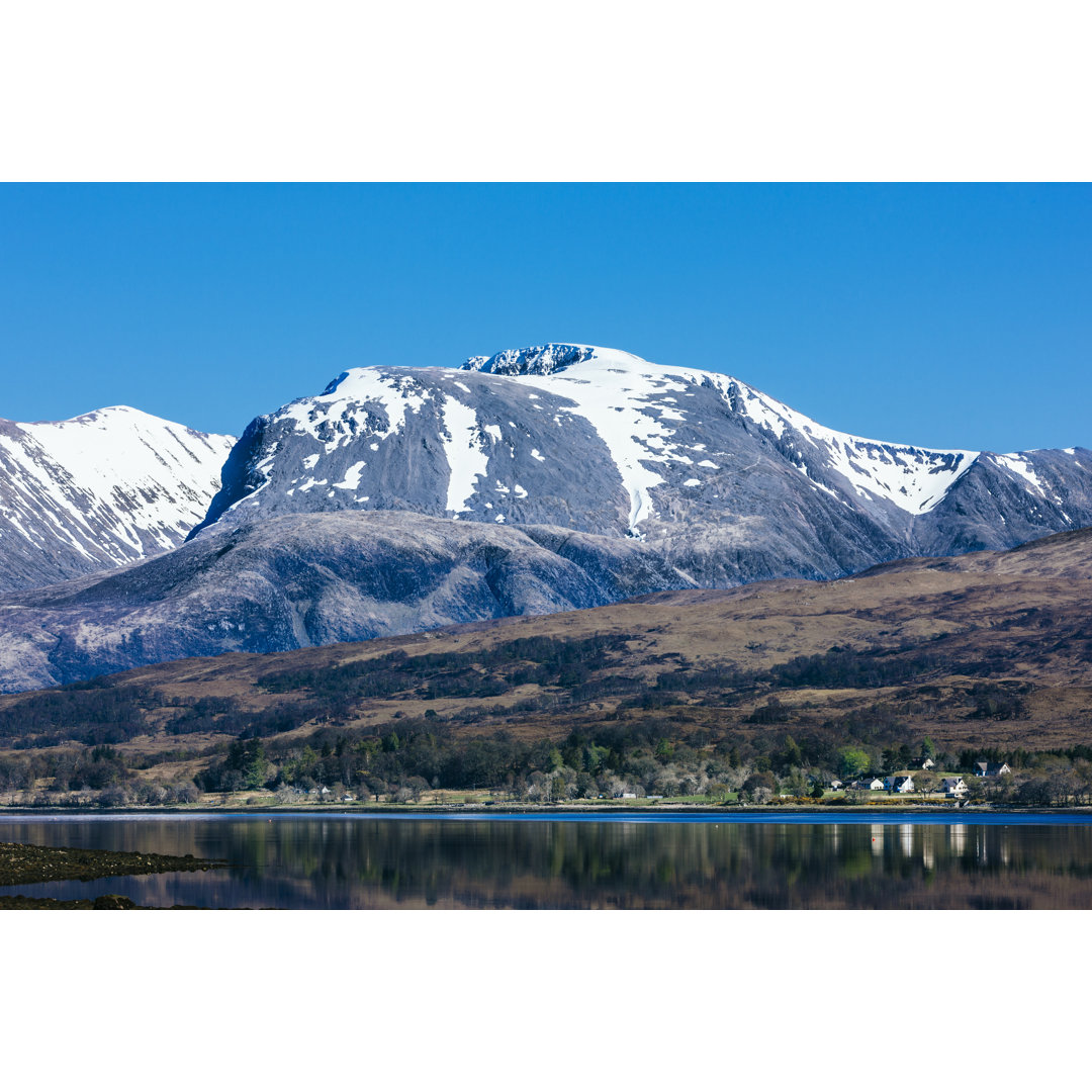 Ben Nevis mit Schnee von Lucentius - Kunstdrucke auf Leinwand ohne Rahmen