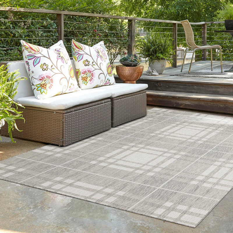 Tapis intérieur / extérieur Talih, Rectangle 4 pi 1 po x 6 pi 1 po