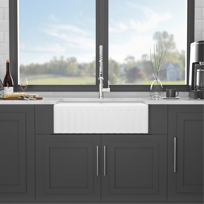Évier de cuisine à double cuve en céramique durable et polyvalent pour les maisons élégantes