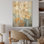 «Golden Blue Geraniums Bloom I - Geraniums», art mural sur bois de pin naturel