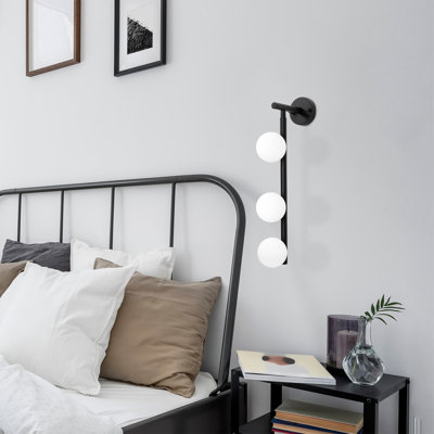 Élégante lampe murale bohémienne 23,6 po x 9,8 po | Corps en métal durable avec capuchon en verre, hauteur totale de 59,0 cm | Certifié IP20, 3 x douille G9 (ampoule non incluse) | Parfait pour les décors glamour et scandinaves, solution d'éclairag