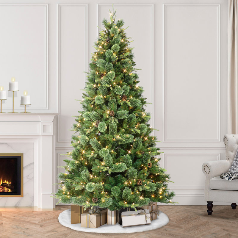 7.5' Lighted Pine Christmas Tree
