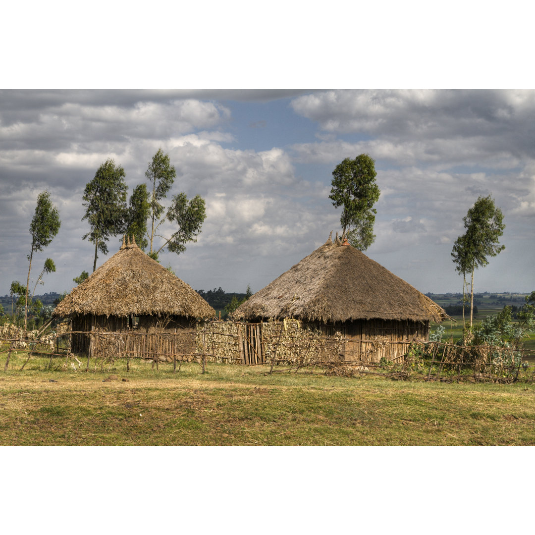 Afrikanische Hütten von Lingbeek - Kunstdrucke auf Leinwand