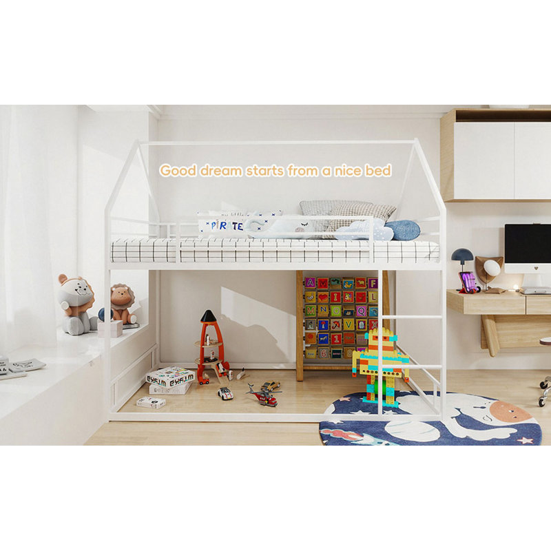 Lit mezzanine en métal de forme maison avec structure robuste, conception peu encombrante et style maison de jeu, chambre idéale