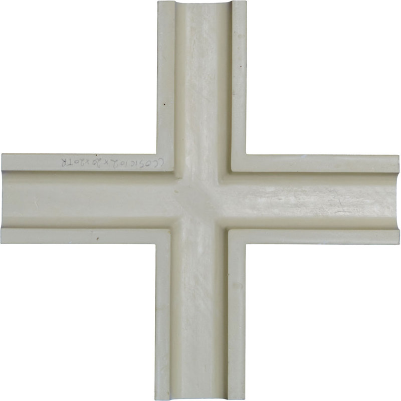 Intersection intérieure pour système de plafond traditionnel à caissons de 5 po