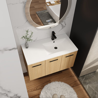 Meuble-lavabo mural 36 po en chêne clair avec lavabo droit et trois portes