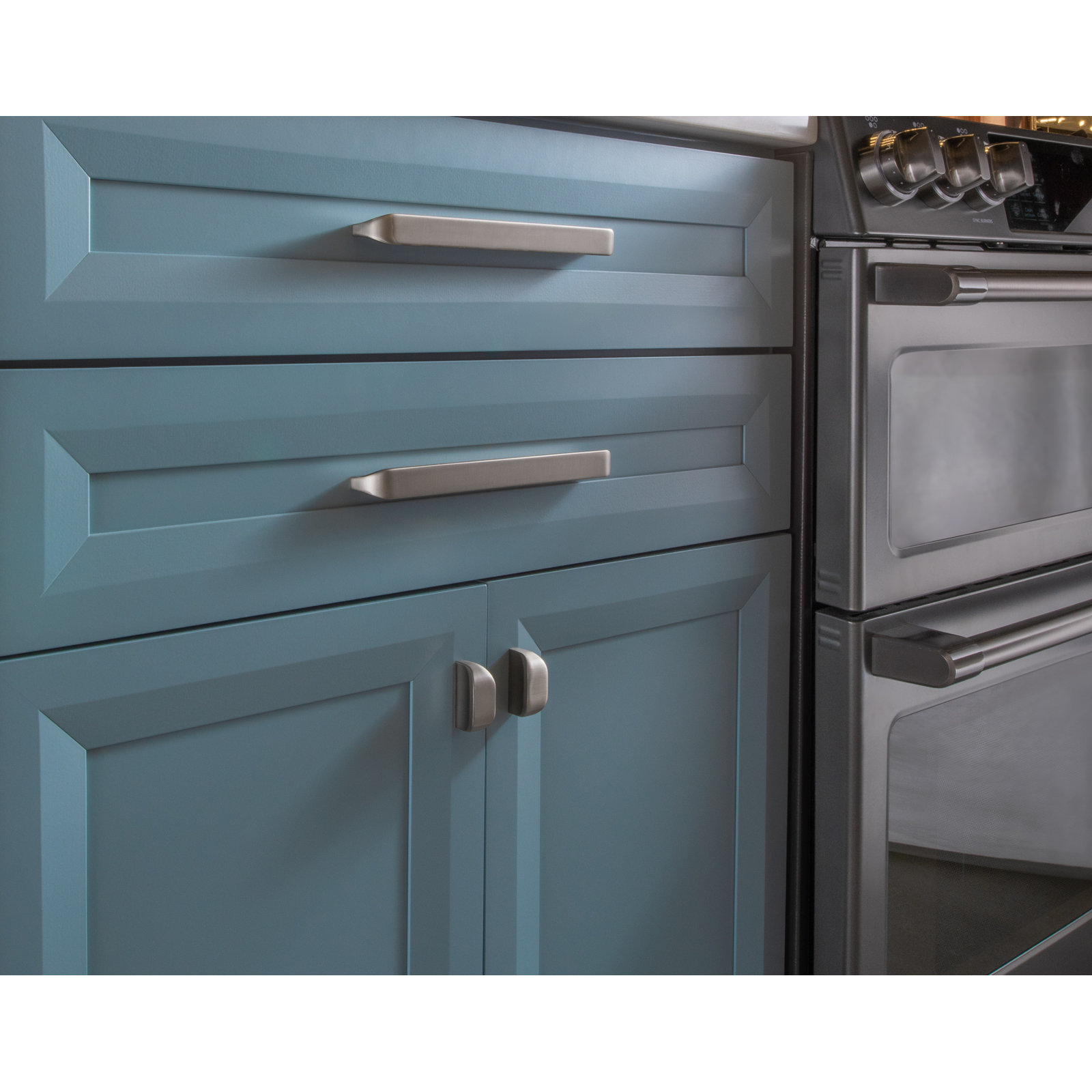 Seneca 12" Center to Center Decorative Cabinet Hardware Bar Pull, Satin Nickel