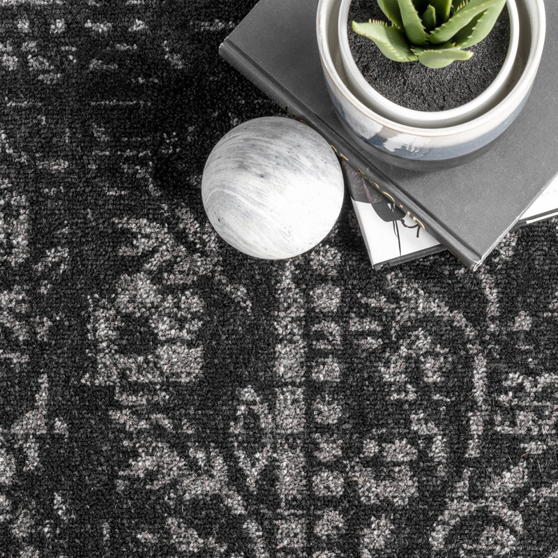 Adetoun Traditional Power Loom Performance Black/Gray Rug, Round 8'