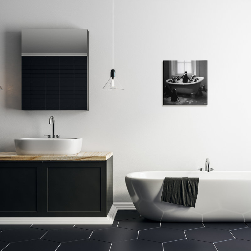 "Penguin Flock In Tub" par RB sur toile, H 17 po x l 17 po