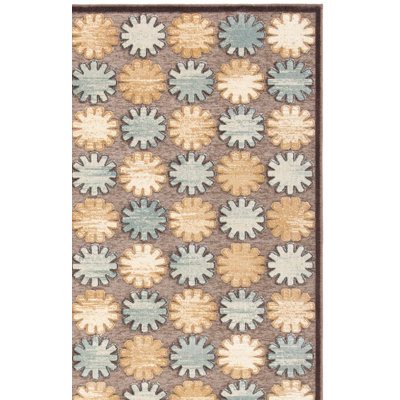Tapis brun foncé