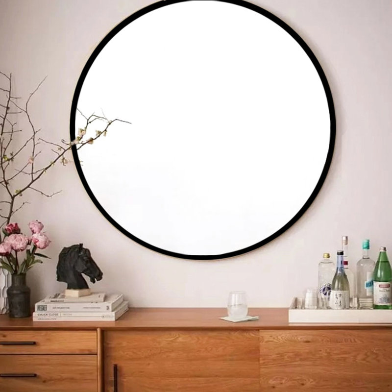 Miroir de salle de bain 32 po rond noir trempé. Reflet transparent par verre ultra de 5 mm. Étanche et incassable. Accessoires de suspension fournis. Convient à divers espaces intérieurs. Miroir facile à installer
