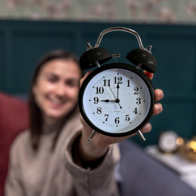 Quartz Movement / Crystal Alarm Tabletop Clock, Black