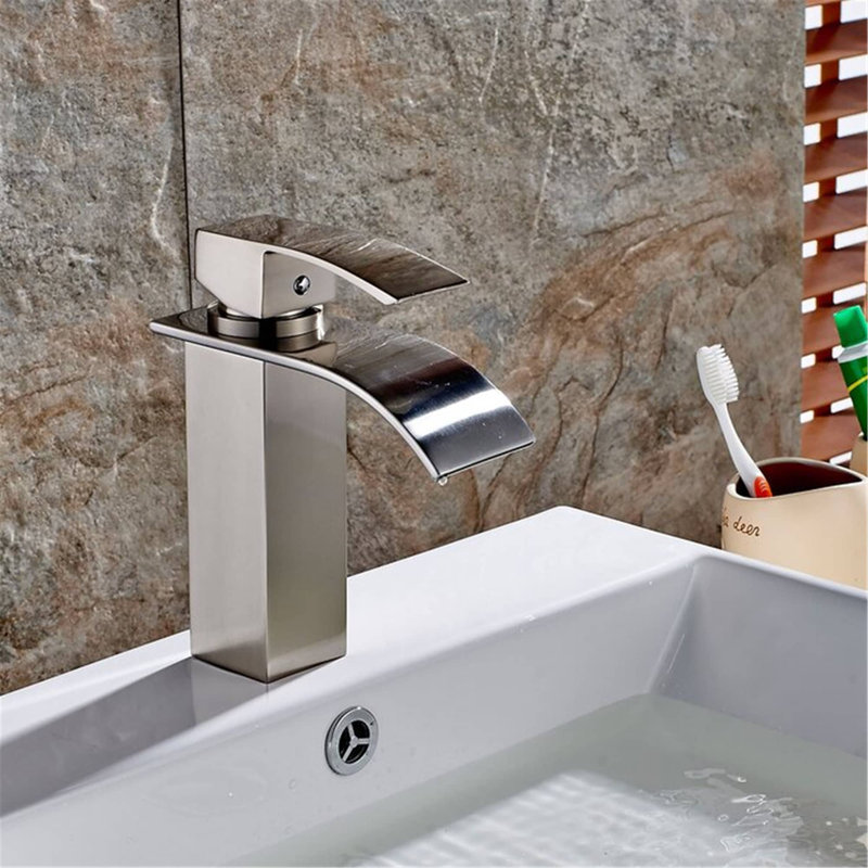 Single-Hole Single-handle Bathroom Faucet, Brushed Nickel