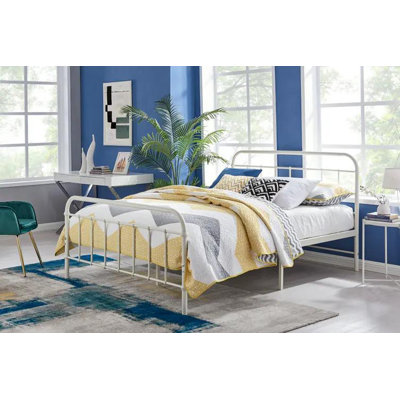 Newfield Bed