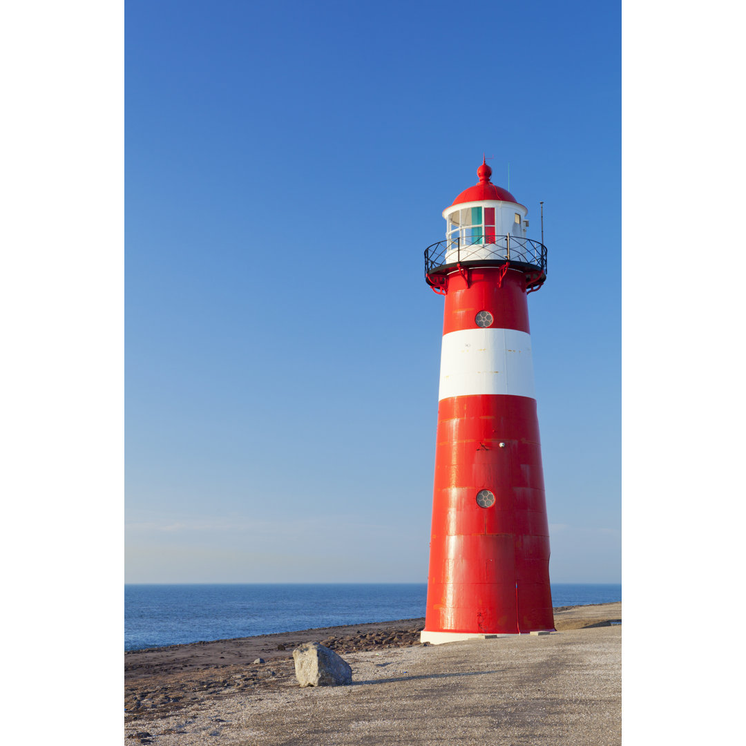 Roter und weißer Leuchtturm